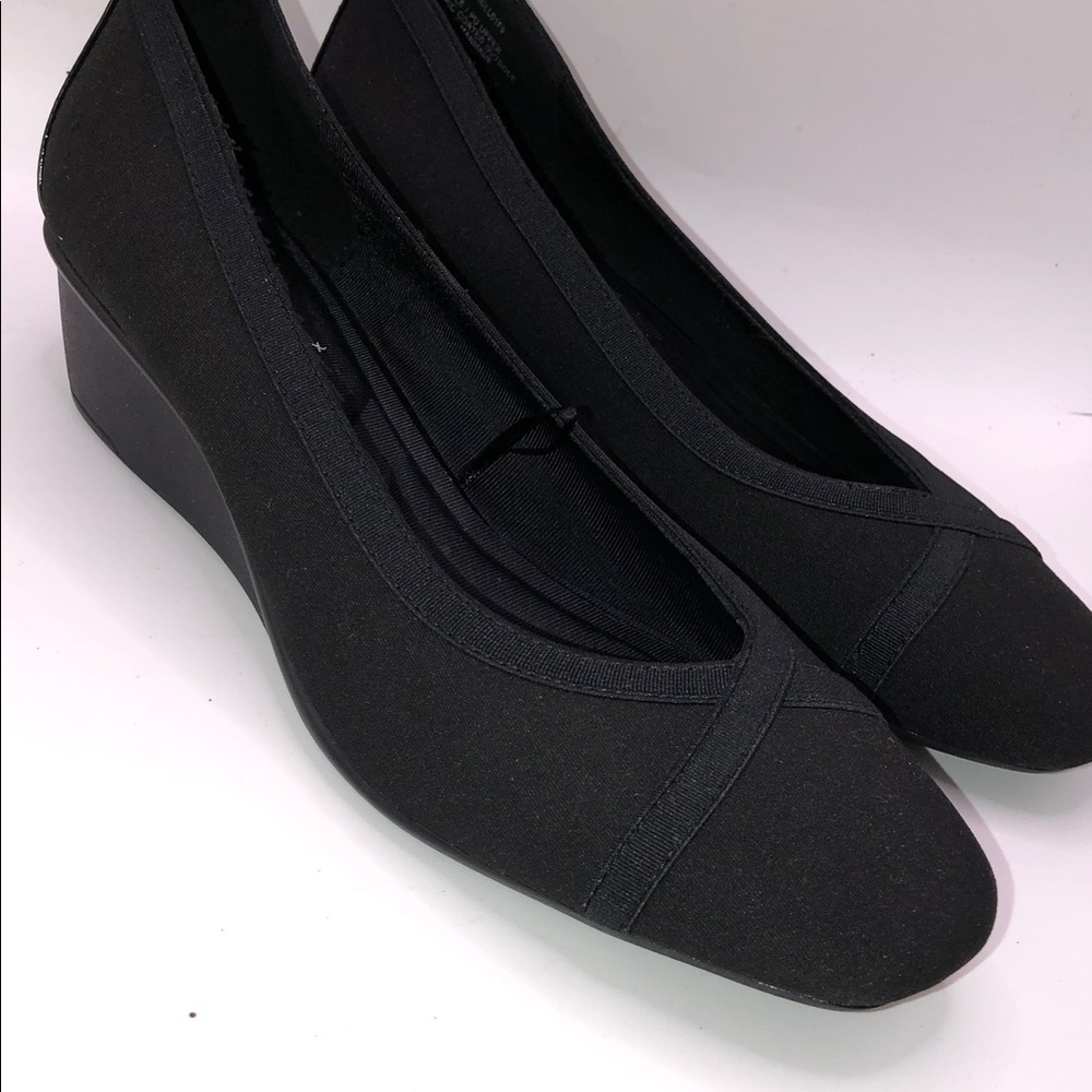 Anne Klein Women’s Black Wedge Shoes - Picture 4 of 8